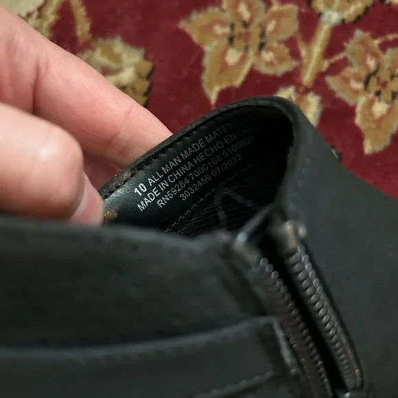 Children’s Place Booties - Picture 6 of 6